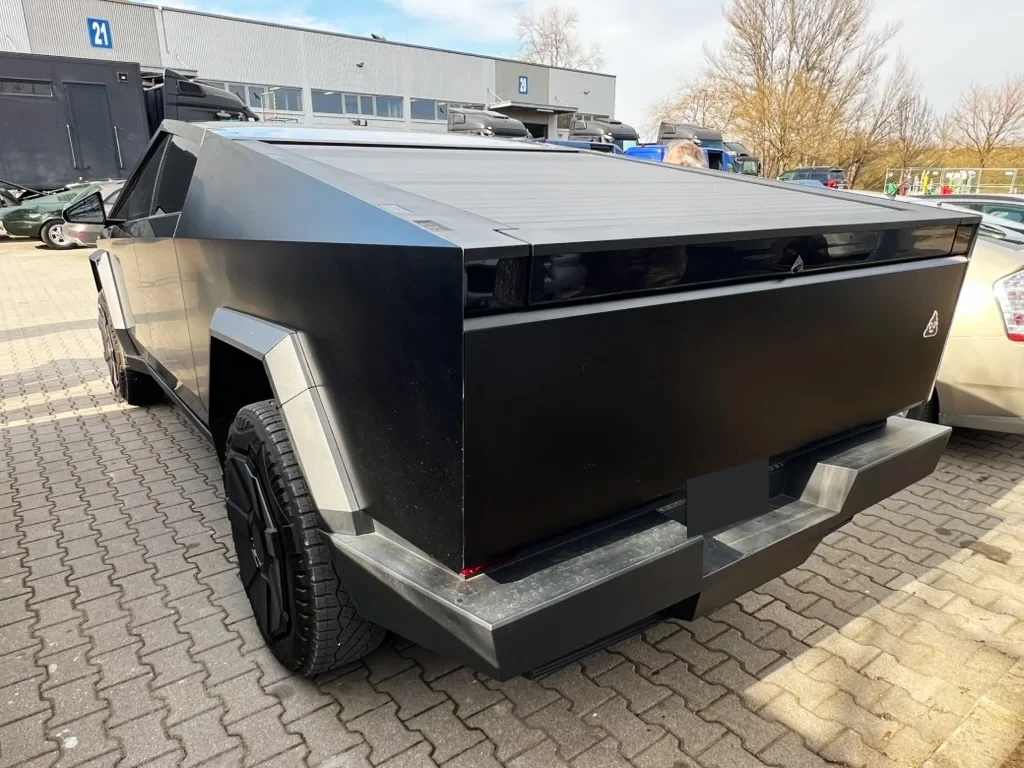 Tesla Cybertruck – az eredeti BPV booklet fényképe (50. oldal, 2. kép)