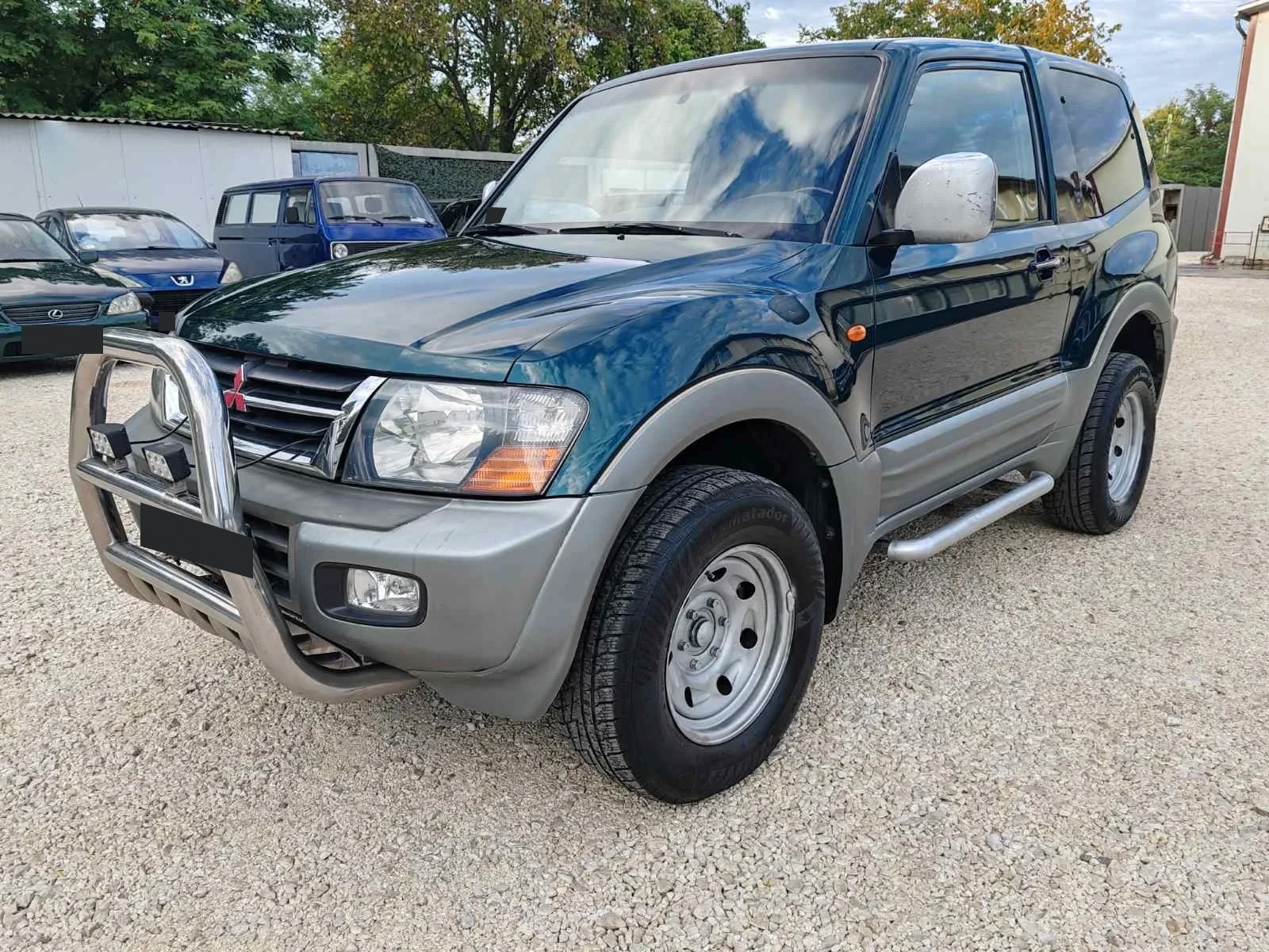 Mitsubishi Pajero / Montero — photograph from the original BPV booklet (page 137, image 2)