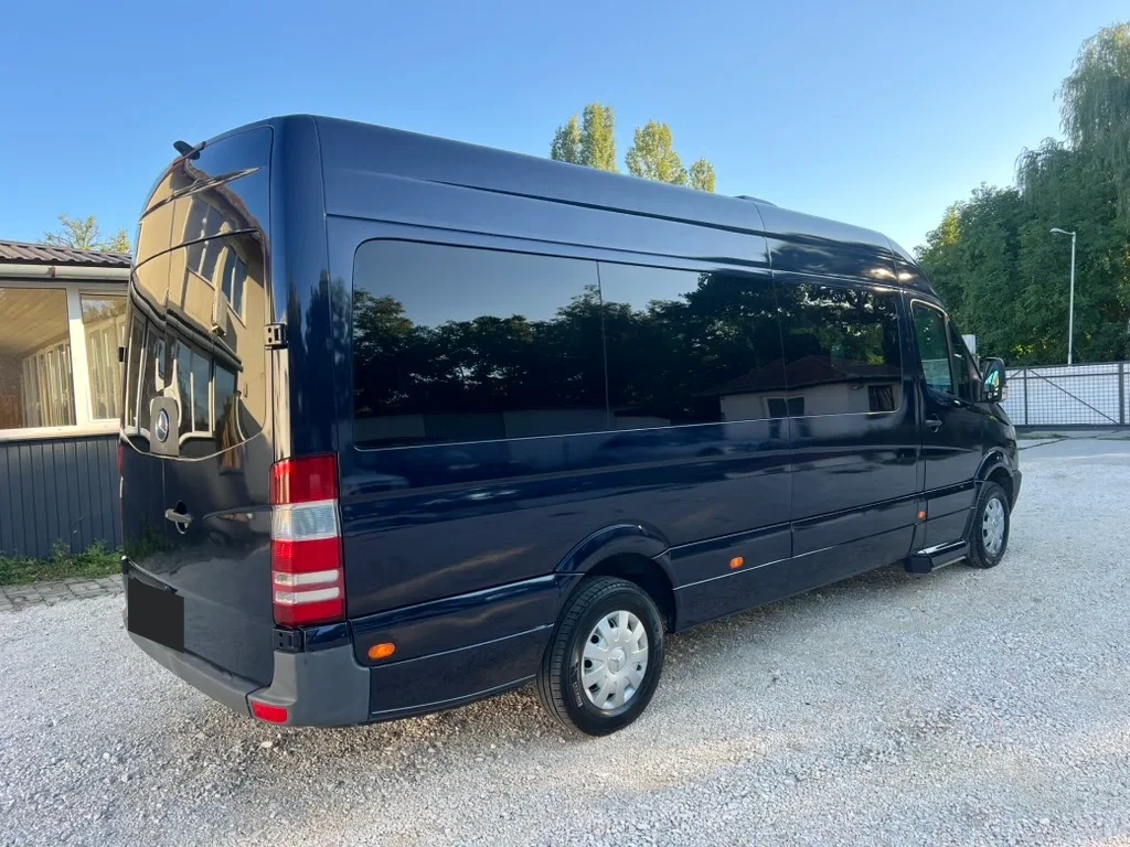 Mercedes Sprinter, 9 passengers — photograph from the original BPV booklet (page 174, image 1)