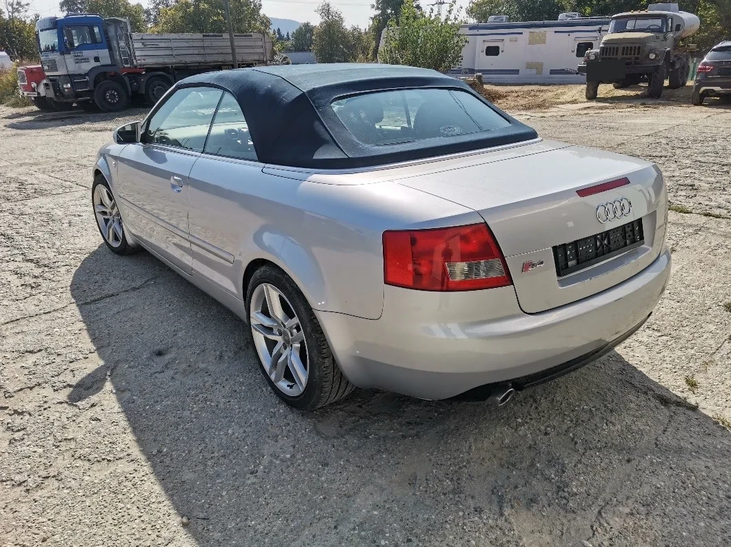 Audi A4 cabriolet, right-hand drive — photograph from the original BPV booklet (page 192, image 2)
