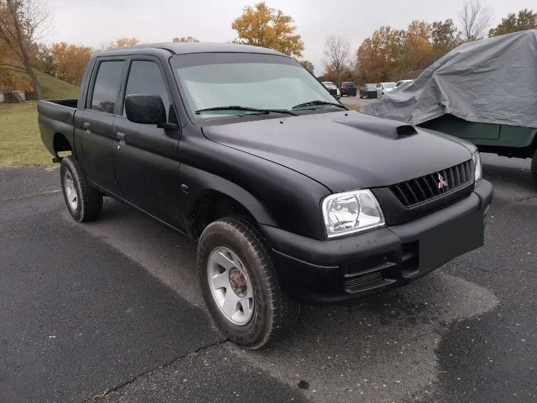 Mitsubishi L200 Pickup — photograph from the original BPV booklet (page 116, image 2)