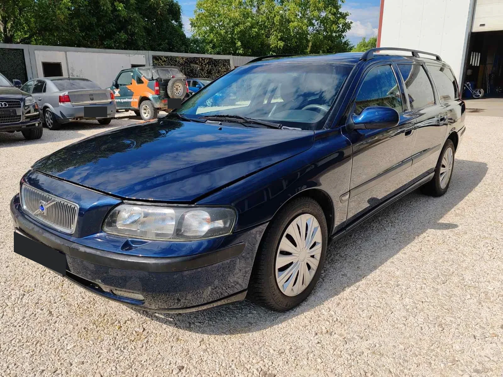 Volvo V70 — photograph from the original BPV booklet (page 119, image 2)