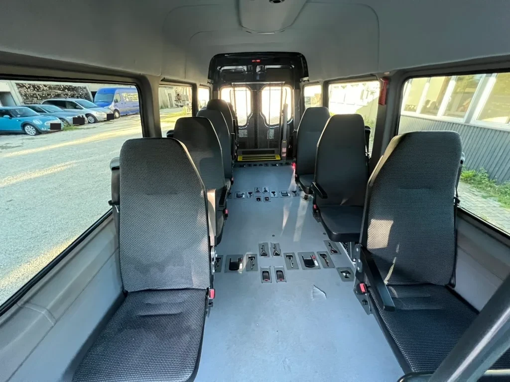 Mercedes Sprinter, 9 passengers — photograph from the original BPV booklet (page 174, image 3)
